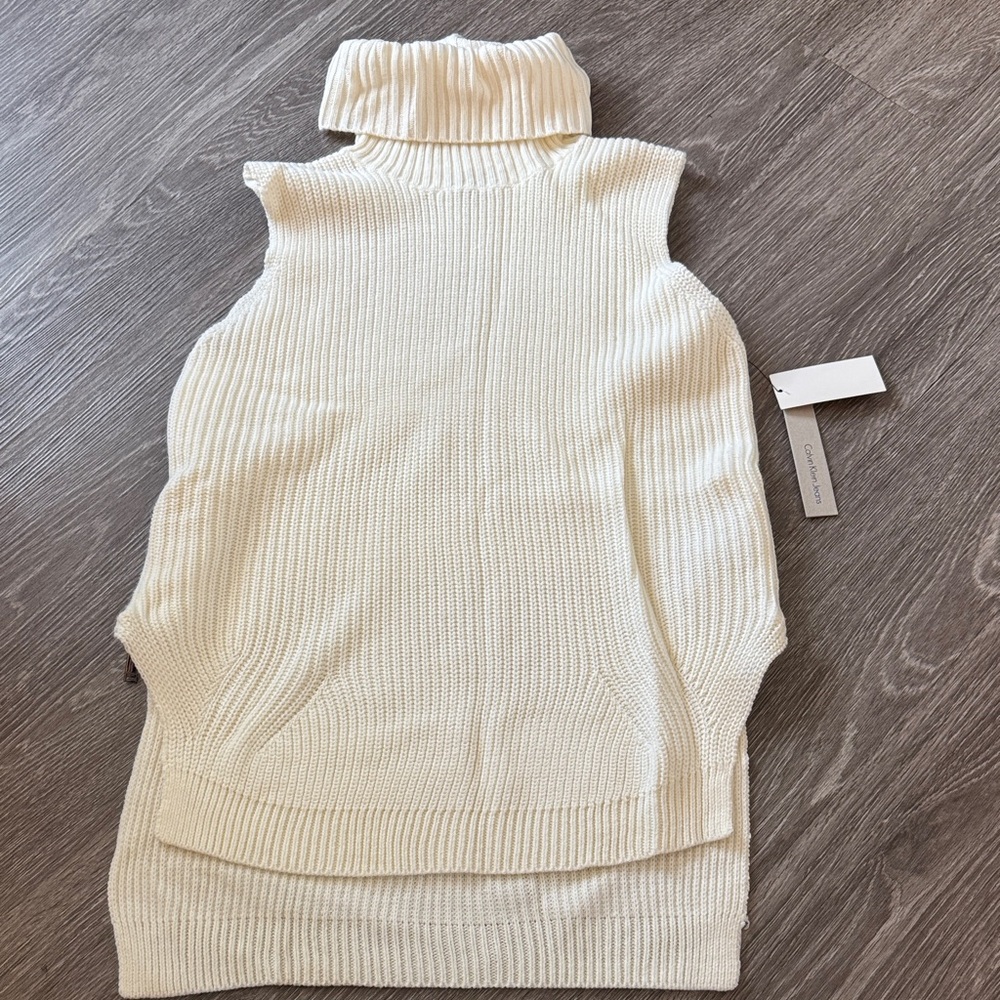 Calvin Klein Sleeveless Turtleneck Knit Sweater Vest - Cream. Size M